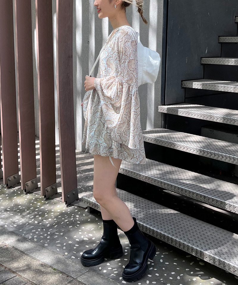 ペイズリー柄ラメストライプフレアブラウス 詳細画像 ブルー系 2