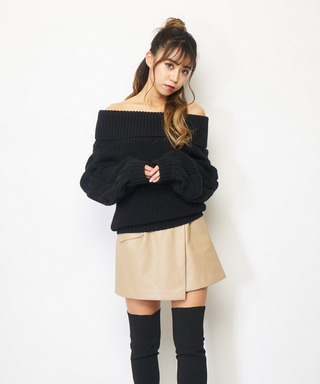 ボリュームスリーブオフショルダーニット