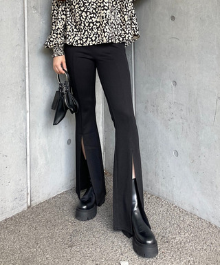 スリットフレアカットパンツ