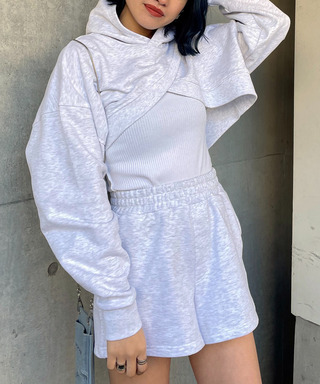 カシュクールヘムレイヤードスウェットトップス&times;スウェットショートパンツ