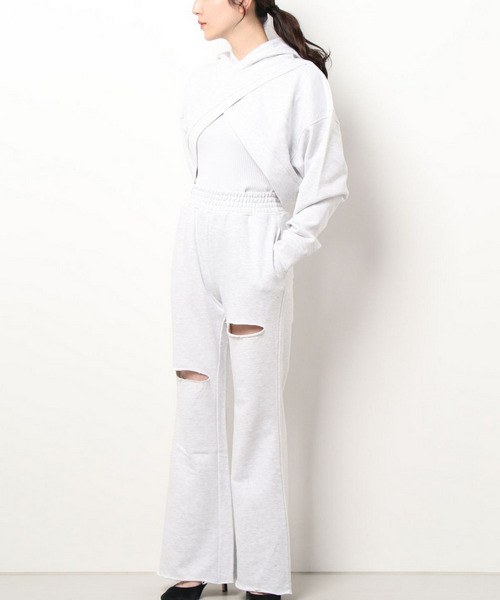 カシュクールヘムレイヤードスウェットトップス&times;カットオフ裏毛パンツ