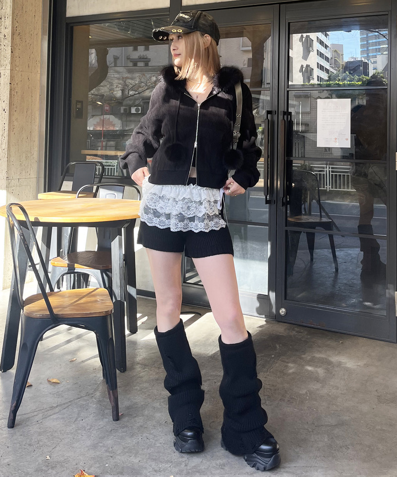 ぽんぽん付きケーブル編みニットショートパーカー 詳細画像 ブラック 6