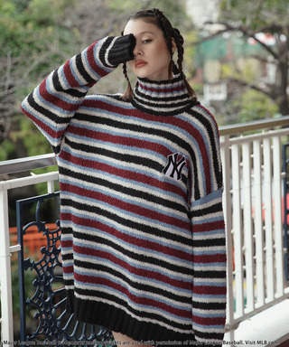 【MLB】ワッペン刺繍ロゴブークレニットワンピース