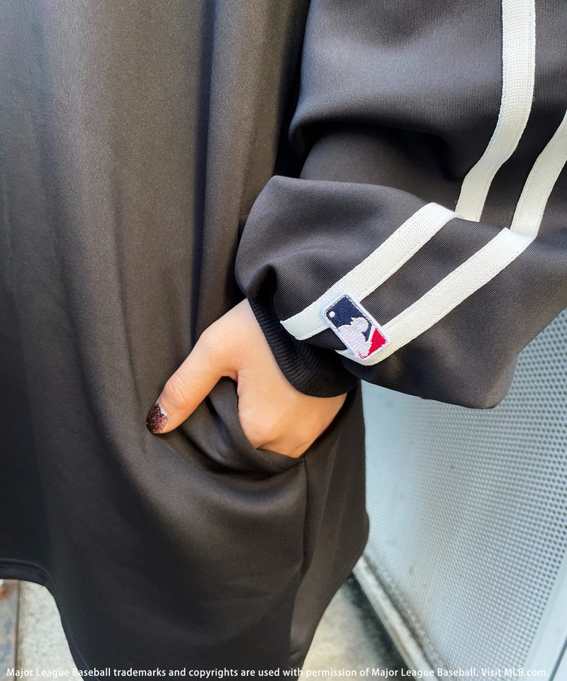 【MLB】モックネックロゴワンピース 詳細画像 ブラック 5