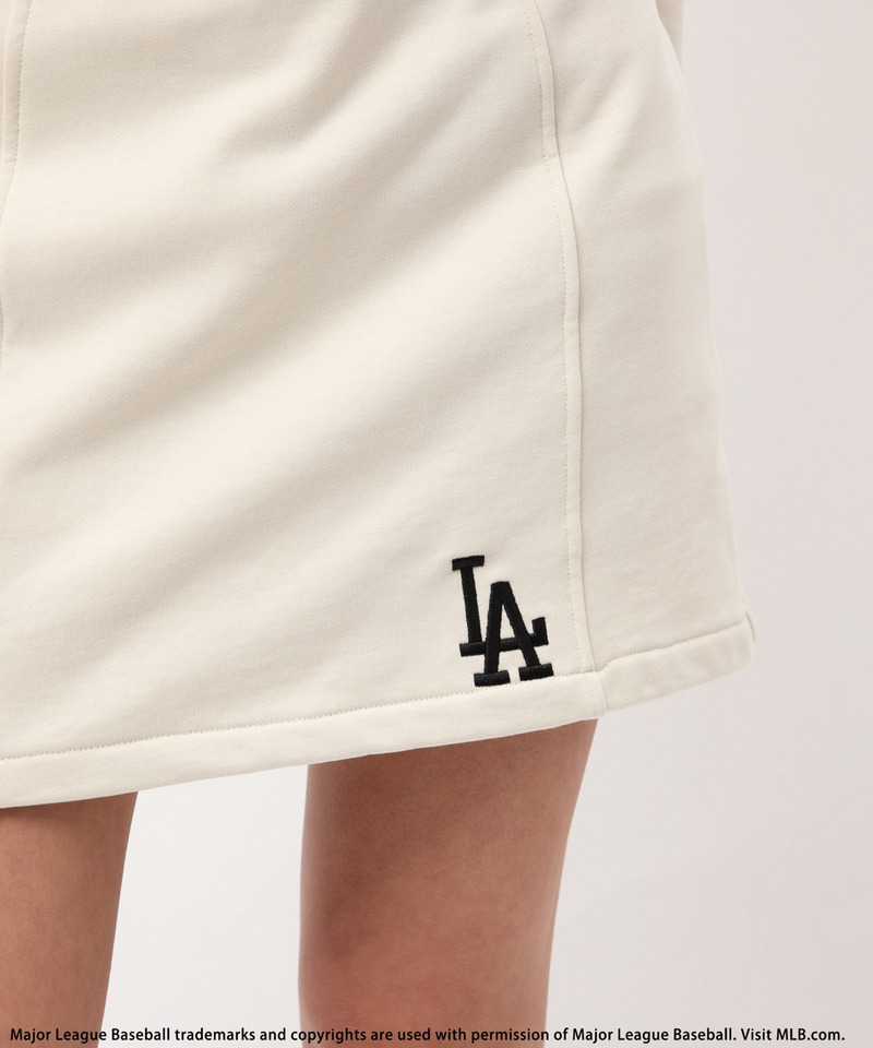 【MLB】刺しゅうロゴドルマンスカートセットアップ 詳細画像 オフホワイト 6