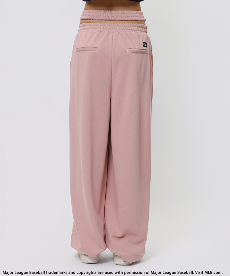 【MLB】刺しゅうロゴウエストカットバレルレッグスウェットパンツ 詳細画像 ピンク 10