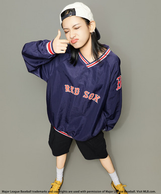 【MLB】刺しゅうロゴナイロンプルオーバー