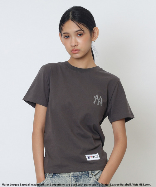 【MLB】Rhinestone-Embellished Tee 詳細画像