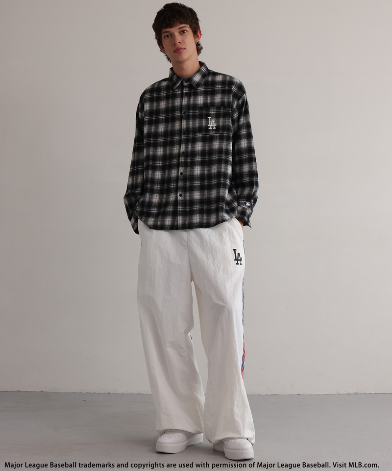 【MLB】Embroidered Shirt 詳細画像 ブラック系 2