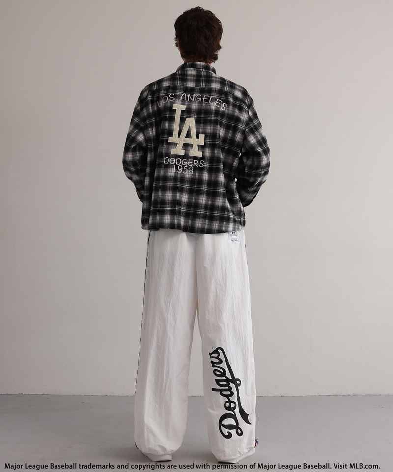 【MLB】Embroidered Shirt 詳細画像 ブラック系 4