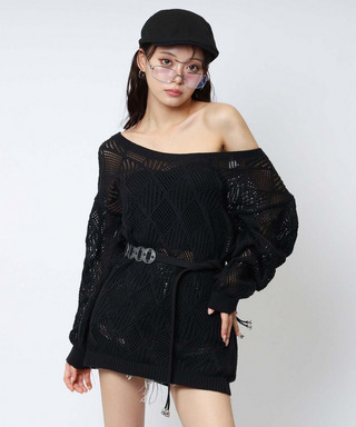 透かし編みベルト付きワンショルニット