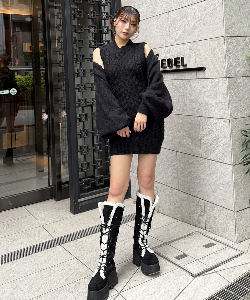 ぽんぽん付きアンサンブルニットワンピース 詳細画像 ブラック 2