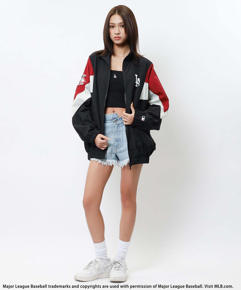 【MLB】ドルマン配色ナイロンブルゾン 詳細画像 ブラック系 5