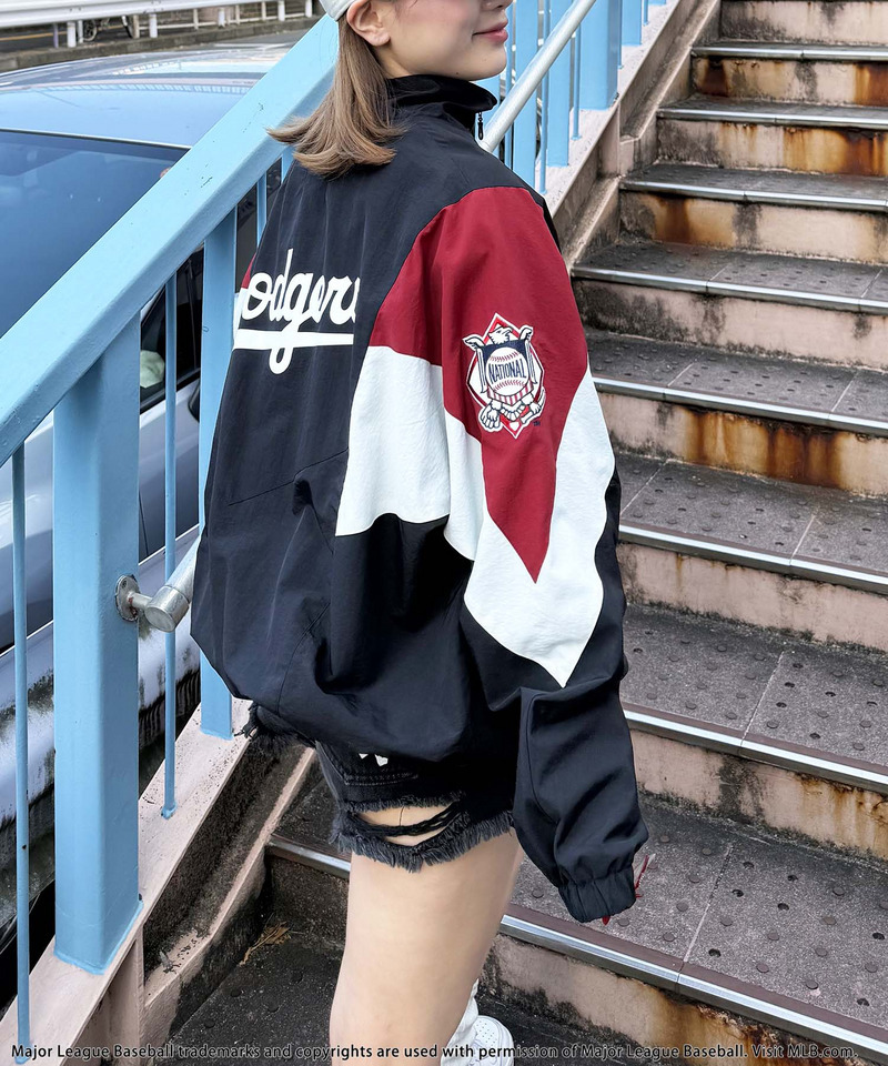 【MLB】ドルマン配色ナイロンブルゾン 詳細画像 ブラック系 6