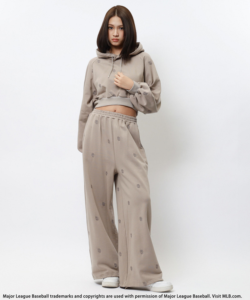 【MLB】総柄刺しゅうロゴフーディセットアップ 詳細画像 ブラウン 6