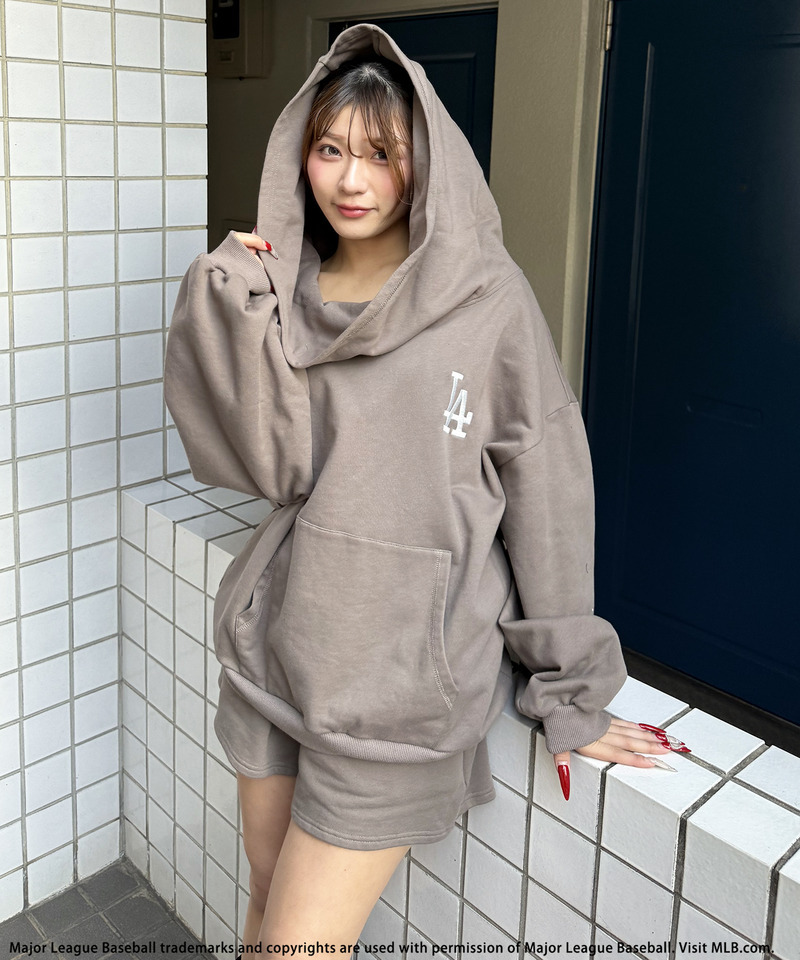 【MLB】2WAYフーディーセットアップ 詳細画像 ブラウン 9