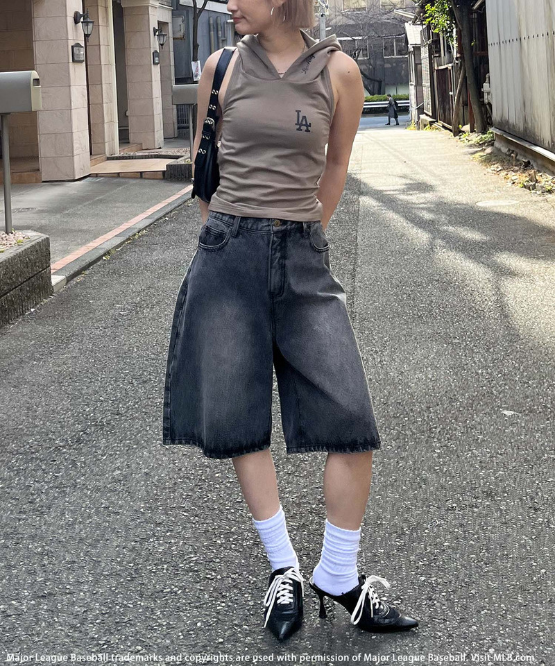 【MLB】ホルターネックフーディー 詳細画像 ベージュ 2