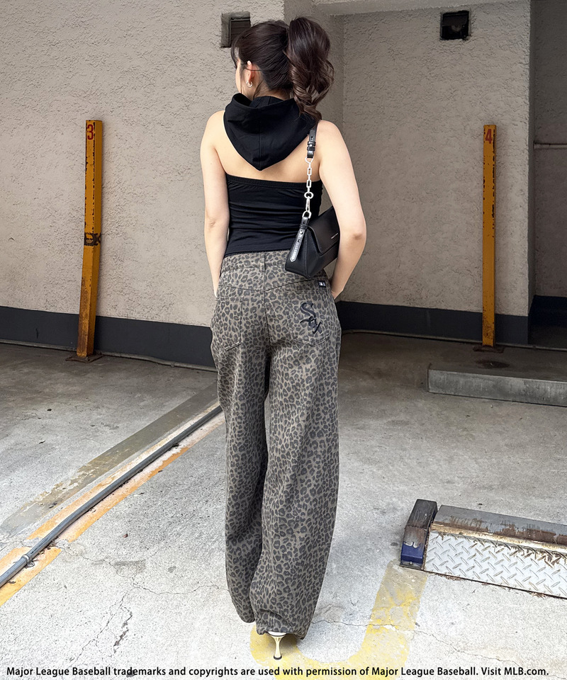 【MLB】ホルターネックフーディー 詳細画像 ブラック 4