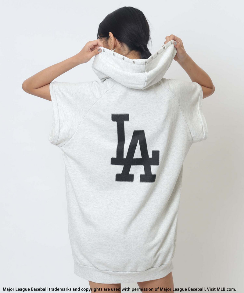 【MLB】スプレーアートロゴBIGパーカー 詳細画像 グレー 1