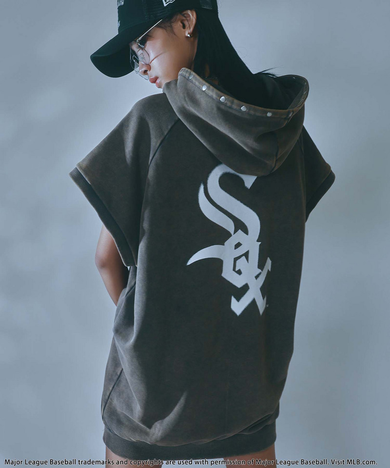 【MLB】スプレーアートロゴBIGパーカー 詳細画像 ブラック 5